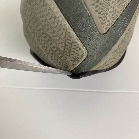 Nike Lebron 11 Terracotta Warrior Basketball Shoes Men's 12 Gray Electric Purple - Picture 12 of 16